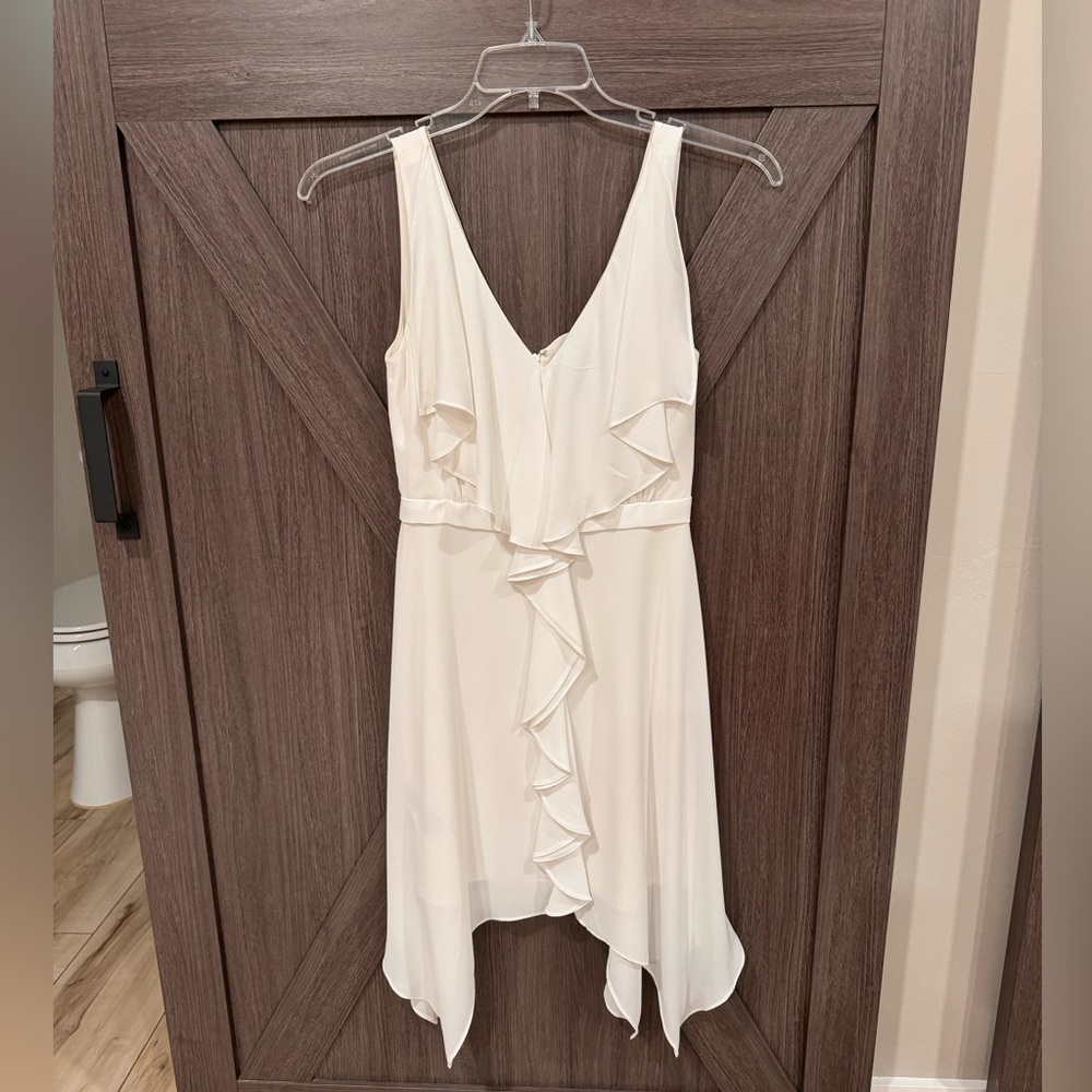 BCBG MaxAzria Ruffle Dress White size 0